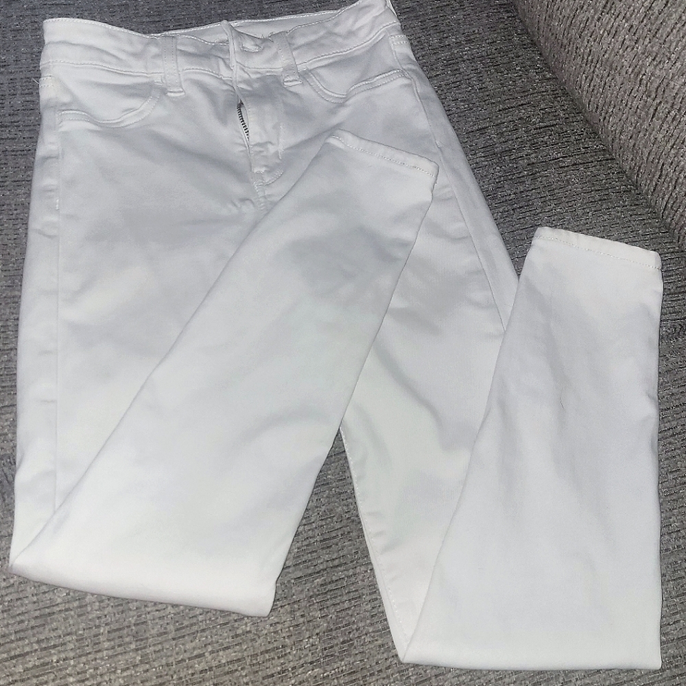 White American Eagle next level stretch jeans